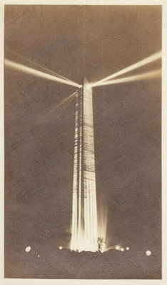 Monument on night of Nov. 11, 1921