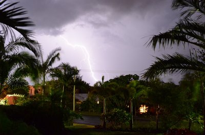 Looking southward from the Sunshine Coast, 29-Dec-2013 at 21:39+10