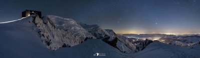 Cosmiques Hut_small.jpg