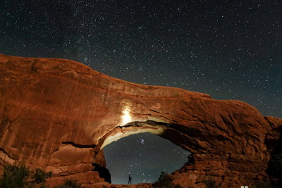 J.Lui_Arches Ntl Park - Window Archsmall.jpg