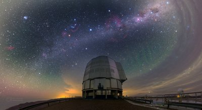 2015_01_27_Pano_VLT_Airglow_Ribs_1800px_jpg.jpg