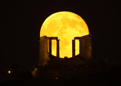 Sounio full moon.