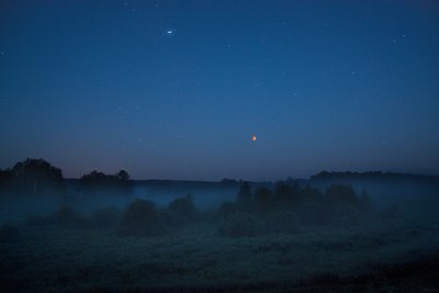 Lunar eclipse with the ISS on 2011 06 15`2000px_small.jpg