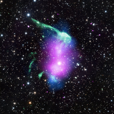 X-ray: NASA/CXC/SAO/R. van Weeren et al; <br />Radio: NCRA/TIFR/GMRT; <br />Optical: NAOJ/Subaru