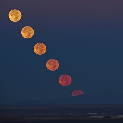 em_SuperMoon_setting_1783-1788_&_1792_crop_small.jpg