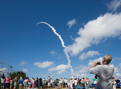 CrowdWatchingShuttleLaunch.jpg