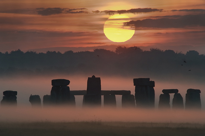 Stonehenge_Solstice_Alexander.jpg