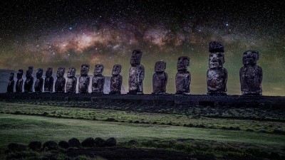 easter-island-milky-way-apod[1].jpg