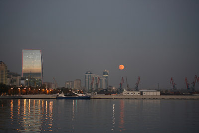 Baku penumbral eclipse moonrise.